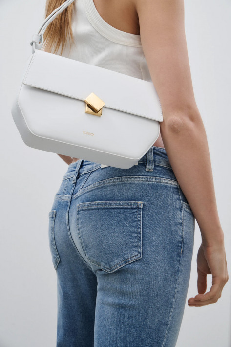 Closed Bag Medium - white