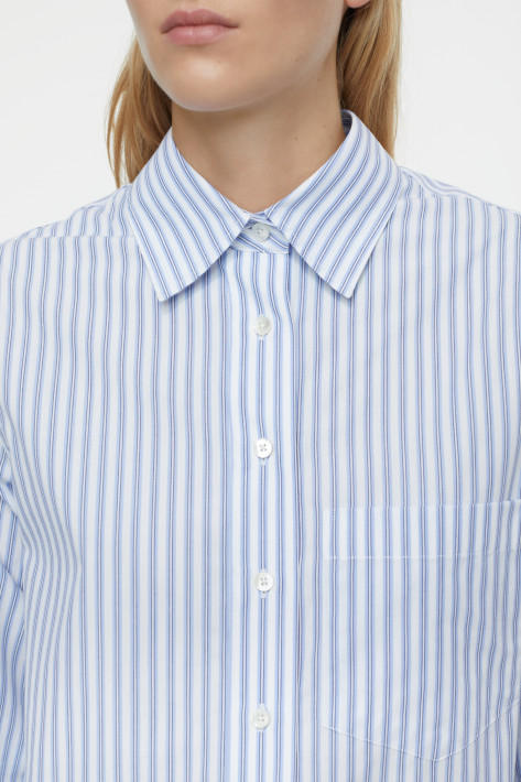 Closed Cropped Classic Stripe Shirt - blue horizon