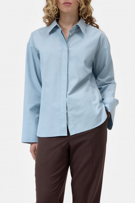Closed Back Slit Hemd Pinstripe - breeze blue