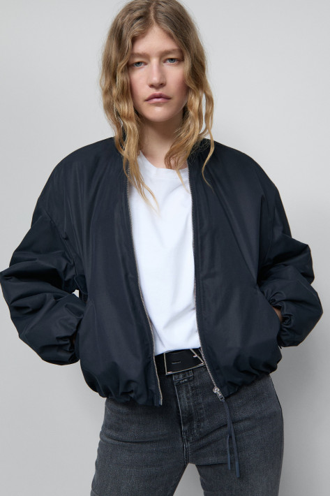 Closed Bomber Jacket - black