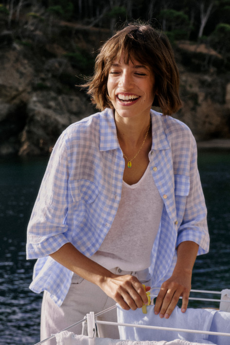 0039 Italy Karo-Leinenbluse Bea - white/light blue